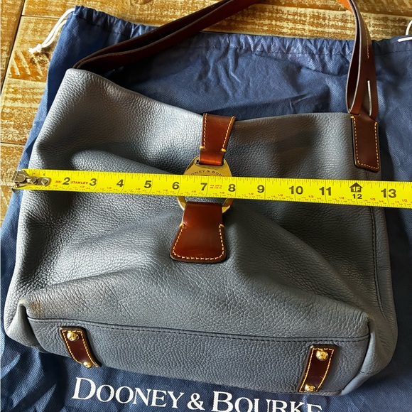 Dooney and Burke Stylish Blue Leather Shoulder Bag - Picture 9 of 10